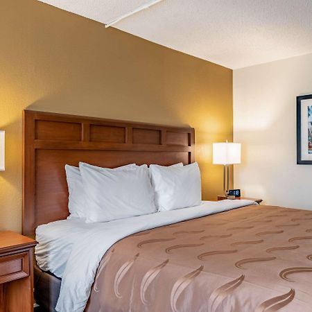 Quality Inn Bucyrus North Exterior photo