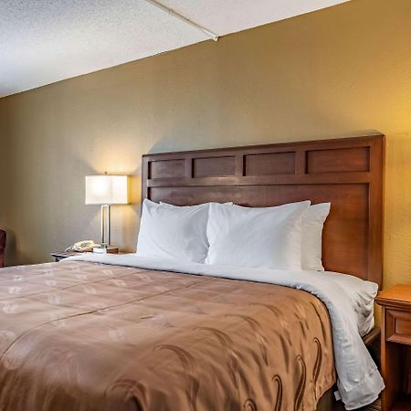 Quality Inn Bucyrus North Exterior photo