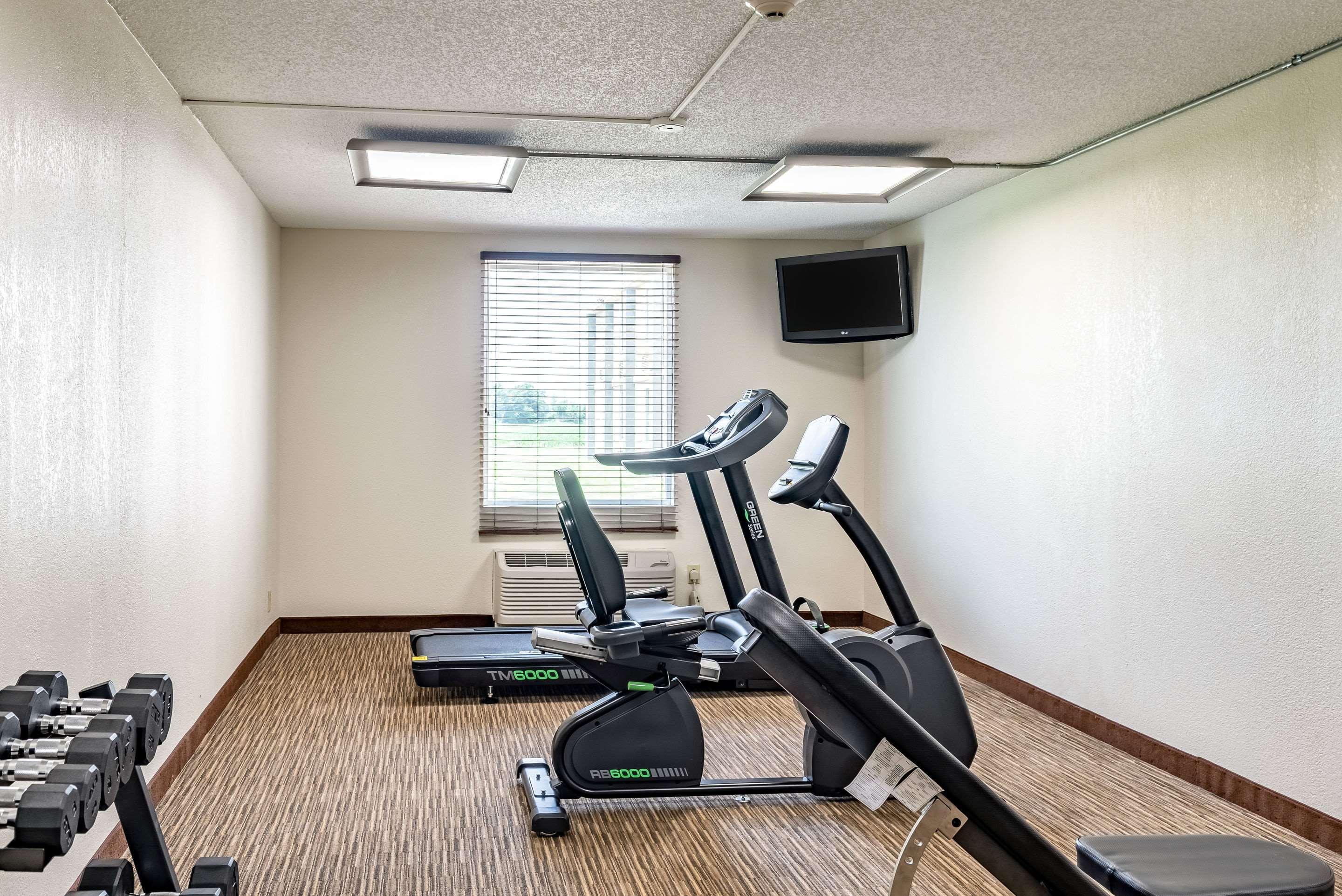 Quality Inn Bucyrus North Exterior photo